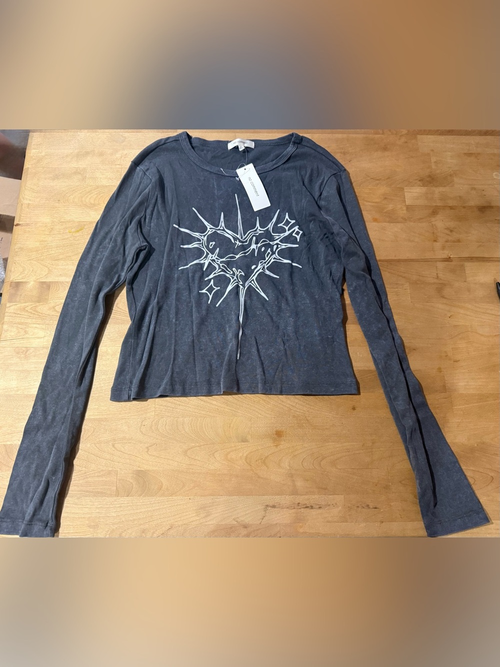 NWT No Comment Juniors Long-Sleeve Graphic Crop Top - Charcoal XL Heart Breaker!